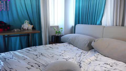 Molly online show from 03-26-26, 01:55