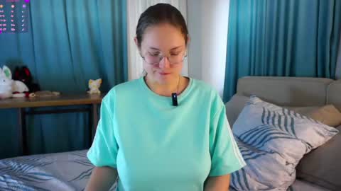 Molly online show from 04-06-26, 04:46