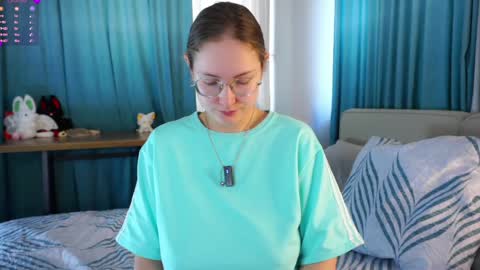 Molly online show from 04-09-26, 02:22