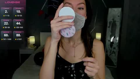 Sasha online show from 10-29-25, 01:41