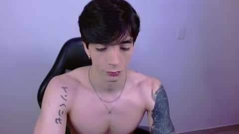 Snapshot of takeru___ chatting on 11-30-25, 12:25 takeru___ online show from 11-30-25, 12:25