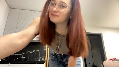 Snapshot of takishadarga chatting on 11-28-25, 11:24 Ayla and Lexi online show from 11-28-25, 11:24