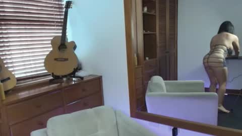 talia__velvet online show from 11-28-25, 01:47