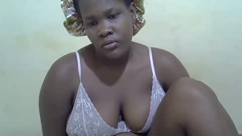 Snapshot of taliah254 chatting on 03-12-25, 10:07 taliah254 online show from 03-12-25, 10:07