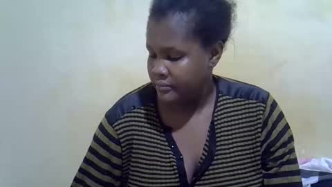 Snapshot of taliah254 chatting on 09-27-25, 04:23 taliah254 online show from 09-27-25, 04:23