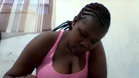 Snapshot of taliah254 chatting on 12-19-25, 10:44 taliah254 online show from 12-19-25, 10:44