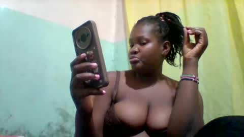 Snapshot of taliah254 chatting on 04-25-26, 01:41 taliah254 online show from 04-25-26, 01:41