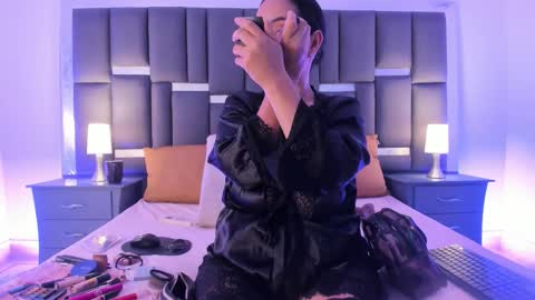 tali  online show from 10-31-25, 02:07