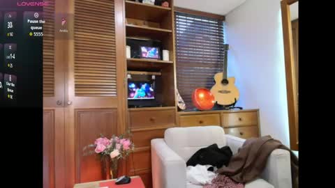 Snapshot of taliapeach chatting on 05-29-26, 10:46 Talia peach online show from 05-29-26, 10:46