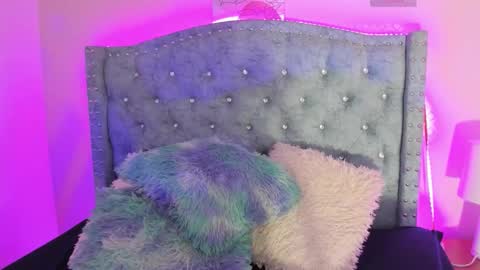 Snapshot of taliaskyx21 chatting on 05-06-26, 03:28 Talia Sky online show from 05-06-26, 03:28