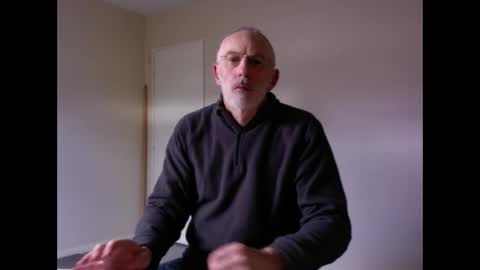 Snapshot of taliesin4321 chatting on 02-09-25, 02:18 Jack Pierrot online show from 02-09-25, 02:18