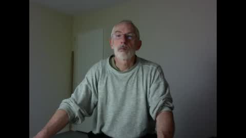 Snapshot of taliesin4321 chatting on 10-19-25, 06:19 Jack Pierrot online show from 10-19-25, 06:19