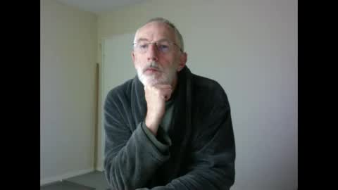 Snapshot of taliesin4321 chatting on 12-01-25, 07:41 Jack Pierrot online show from 12-01-25, 07:41