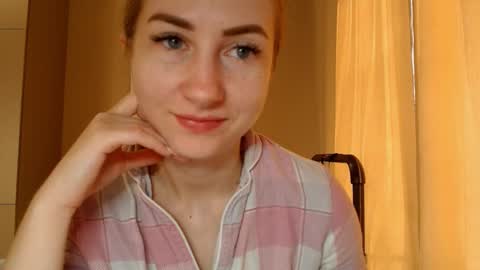  Kira  online show from 01-08-25, 07:34