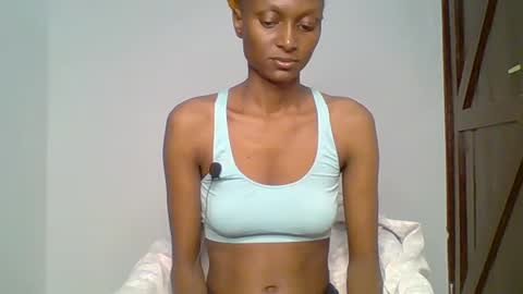 Snapshot of talisha_smiley chatting on 06-12-26, 03:05 talisha smiles online show from 06-12-26, 03:05