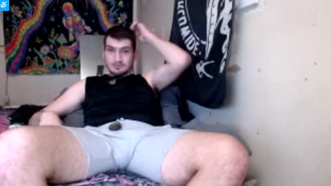 tallerandhandsomer online show from 01-11-26, 08:41