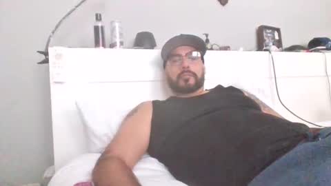 talllatino310 online show from 11-18-25, 06:01