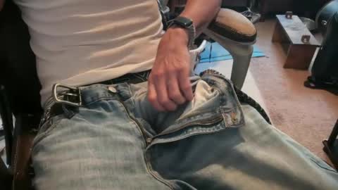Snapshot of talllongandhardguy99 chatting on 06-19-26, 02:32 6foot7andhard online show from 06-19-26, 02:32