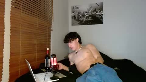 Snapshot of talltatsandhandsome chatting on 02-07-26, 03:32 TallTatsAndHandsome online show from 02-07-26, 03:32