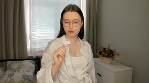 Stella online show from 03-13-26, 07:15