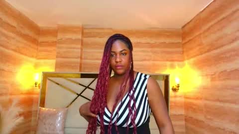 Snapshot of tamara_r_ chatting on 10-30-25, 09:04 Tamara online show from 10-30-25, 09:04