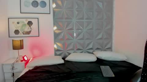 Snapshot of tamara_rouse57 chatting on 09-30-25, 06:07 tamara_rouse57 online show from 09-30-25, 06:07