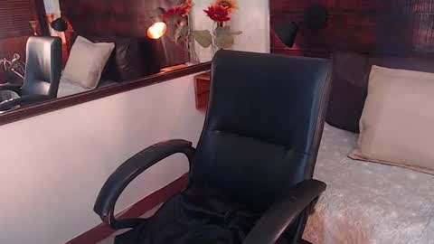    online show from 02-01-25, 06:19