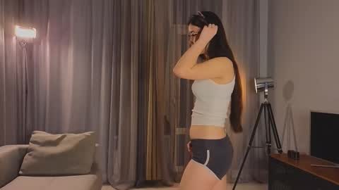 Snapshot of tamekateetz chatting on 02-21-26, 02:07 Mio online show from 02-21-26, 02:07