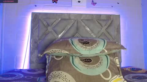 Snapshot of tami_vega chatting on 05-09-26, 12:32 Tamy Vega online show from 05-09-26, 12:32