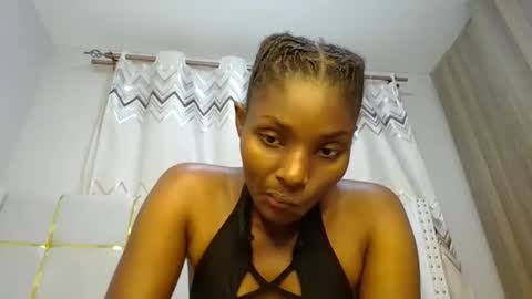 Snapshot of tamia538235 chatting on 02-24-25, 06:15 tamia online show from 02-24-25, 06:15