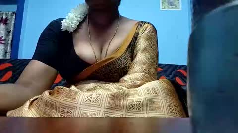 Snapshot of tamilmadhi520 chatting on 04-18-26, 06:23 tamilmadhi520 online show from 04-18-26, 06:23