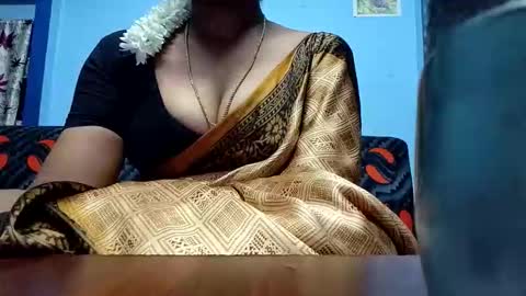 Snapshot of tamilmadhi520 chatting on 04-18-26, 07:07 tamilmadhi520 online show from 04-18-26, 07:07