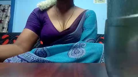 Snapshot of tamilmadhi520 chatting on 04-29-26, 06:03 tamilmadhi520 online show from 04-29-26, 06:03