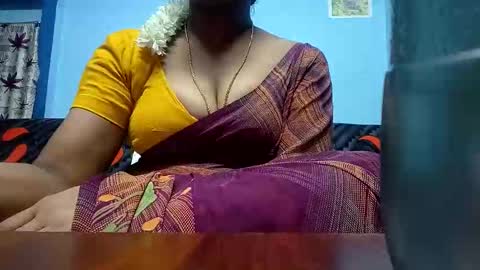 Snapshot of tamilmadhi520 chatting on 05-19-26, 05:52 tamilmadhi520 online show from 05-19-26, 05:52
