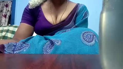Snapshot of tamilmadhi520 chatting on 05-21-26, 06:42 tamilmadhi520 online show from 05-21-26, 06:42