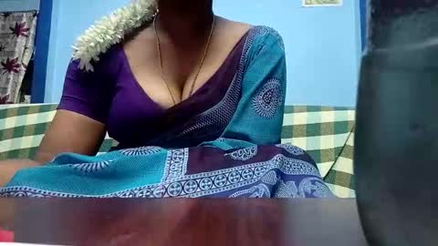 Snapshot of tamilmadhi520 chatting on 05-31-26, 06:09 tamilmadhi520 online show from 05-31-26, 06:09
