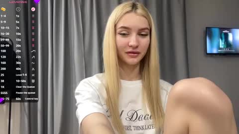 Snapshot of tammieprotano chatting on 05-24-26, 01:27 Melissa online show from 05-24-26, 01:27