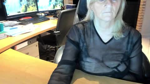 Tammy online show from 12-18-24, 03:11