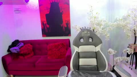 Snapshot of tammy_petit chatting on 06-18-26, 03:29 Tammy online show from 06-18-26, 03:29