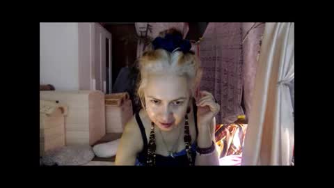 Milena online show from 12-21-25, 02:13