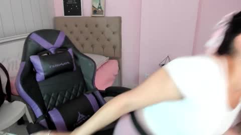 Tania  online show from 12-22-25, 02:47