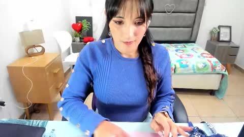 Snapshot of tania_duque chatting on 03-14-26, 02:11 Tania online show from 03-14-26, 02:11