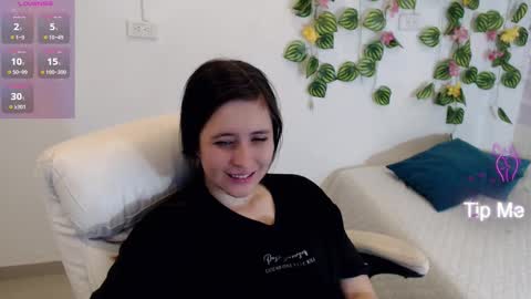 Tania  online show from 11-17-25, 04:57