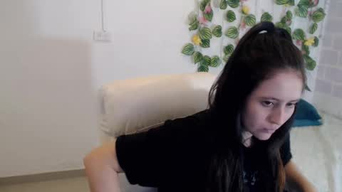 Tania  online show from 01-09-26, 04:32