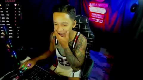 Snapshot of tannedskinmatty chatting on 06-17-26, 06:38 Matty online show from 06-17-26, 06:38