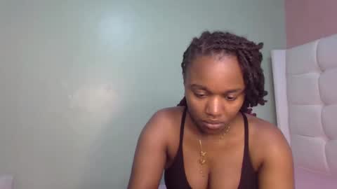 Snapshot of tannia004 chatting on 01-08-25, 06:52 tania online show from 01-08-25, 06:52