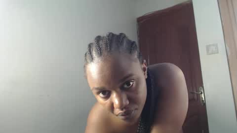 Snapshot of tannia004 chatting on 10-25-25, 02:30 tania online show from 10-25-25, 02:30