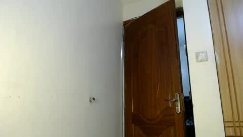 Snapshot of tannia004 chatting on 06-19-26, 06:56 tania online show from 06-19-26, 06:56