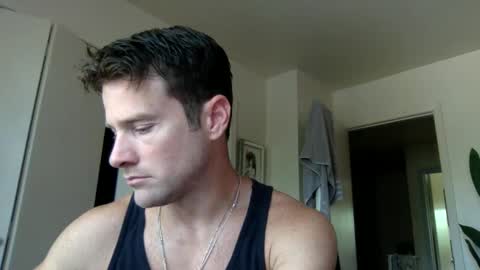 Dr. Love online show from 09-19-25, 03:45