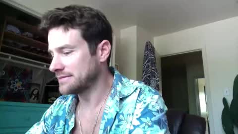 Snapshot of tantrichealing chatting on 05-15-26, 05:42 Dr. Love online show from 05-15-26, 05:42